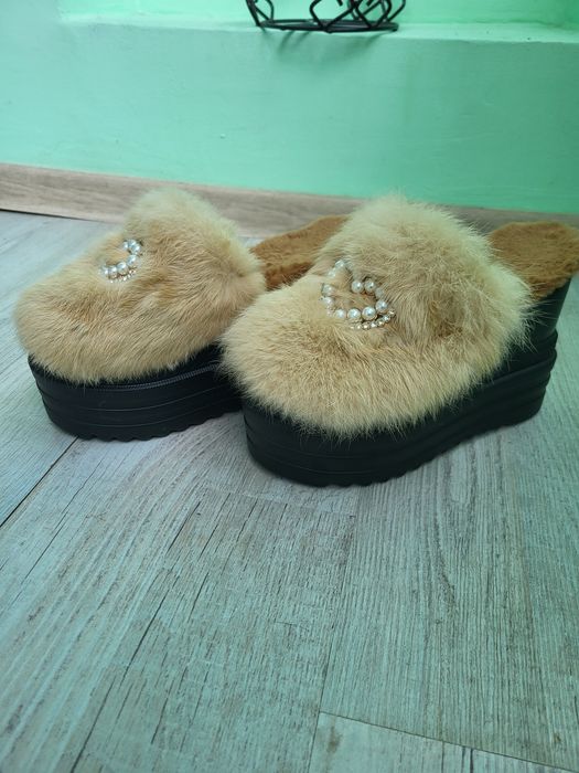 Слипоны  бежевые