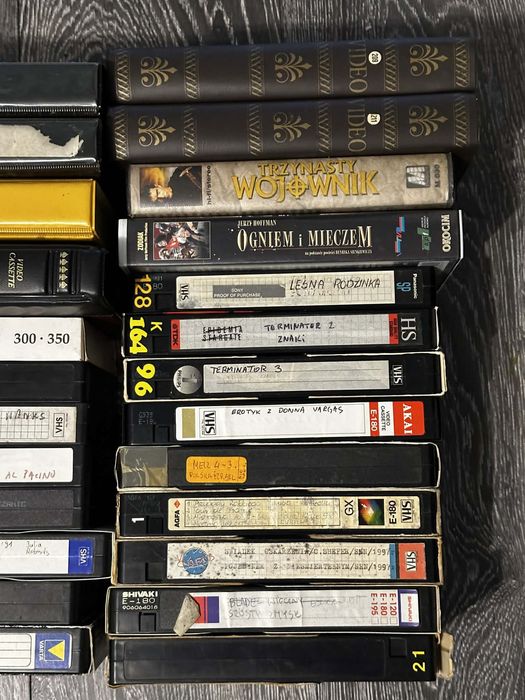 Zestaw kaset vhs 25 sztuk