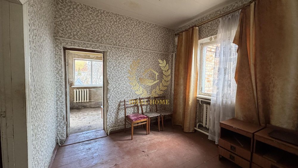 Продам частину будинку в смт Гребінки