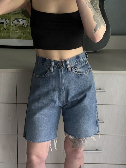 Джинсові шорти Levi's розмір L
