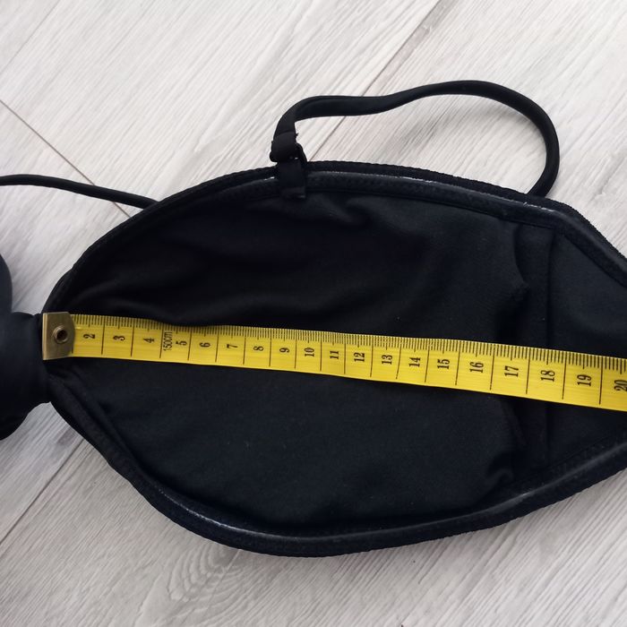 Czarne bikini góra stroju kąpielowego Nelly M 38