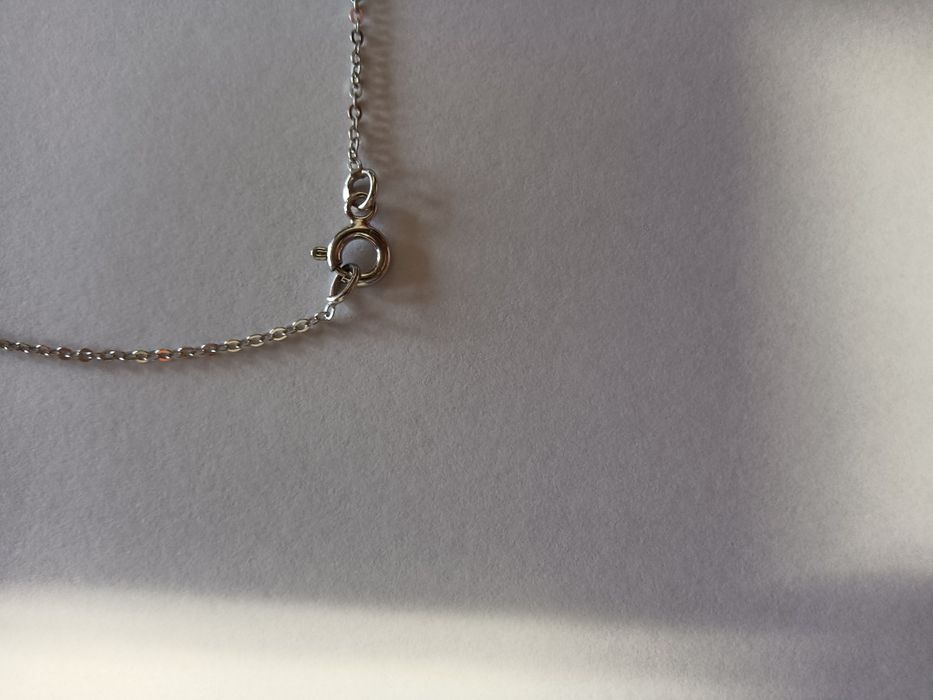 Fio de prata feminino muito bonito