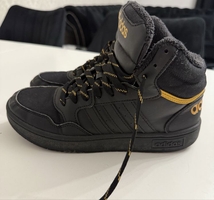 Buty sneakersy ocieplane Adidas 36,5