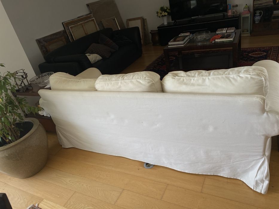 Sofá branco confortável (2,30m) com manta incluída – ideal para uso diário