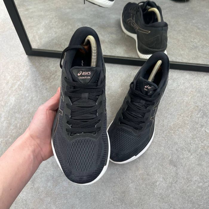 кросівки ASICS Glideride