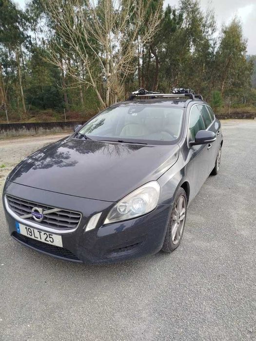 Volvo v60 momentum 2011