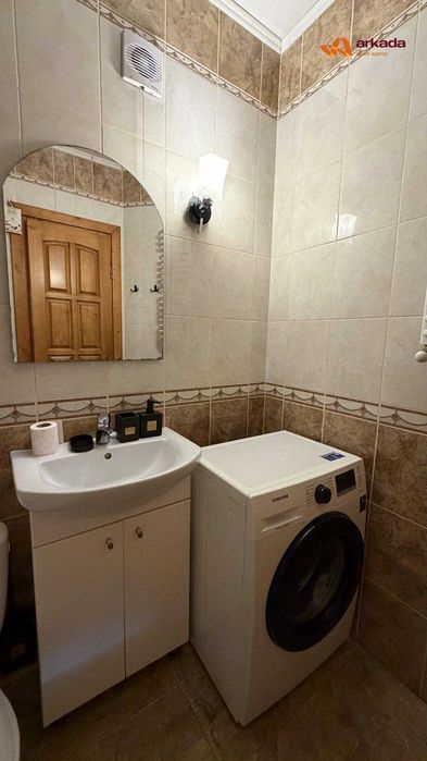 Продаж 2 кім. квартири з ремонтом в районі Каскаду