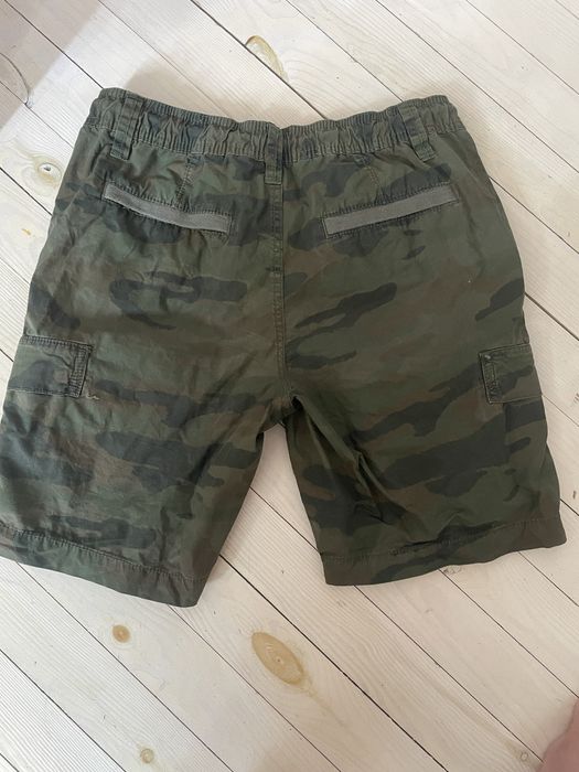 Шорти мілітарі напівдогі