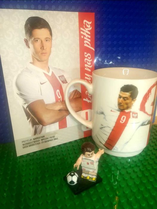 Robert Lewy Lewandowski gadżet kibica figurka kubek karta fan piłkarza
