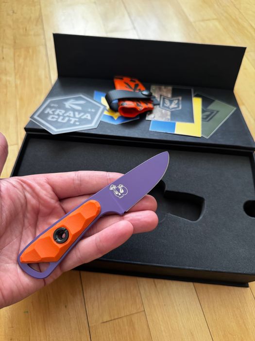 Ніж KravaCut Поганка, лімітована серія Halloween