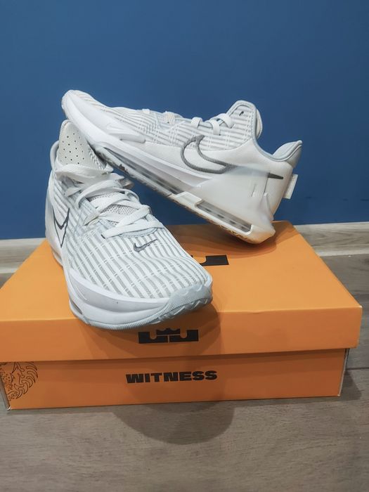 Кросовки Nike новые