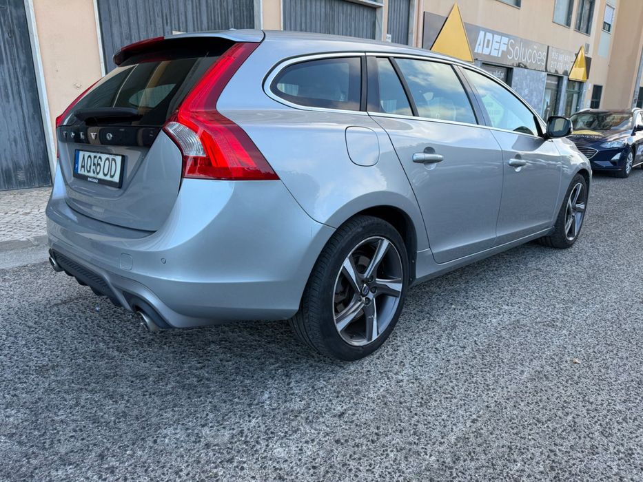 Volvo V60 plug-in/ diesel Rdesing