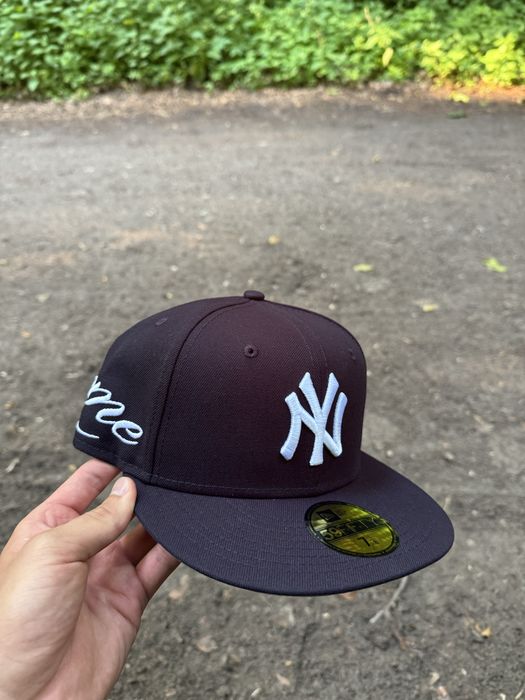 Czapka supreme new era