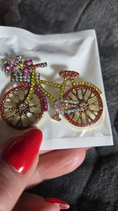 Broszka  rower  czerwono żółty