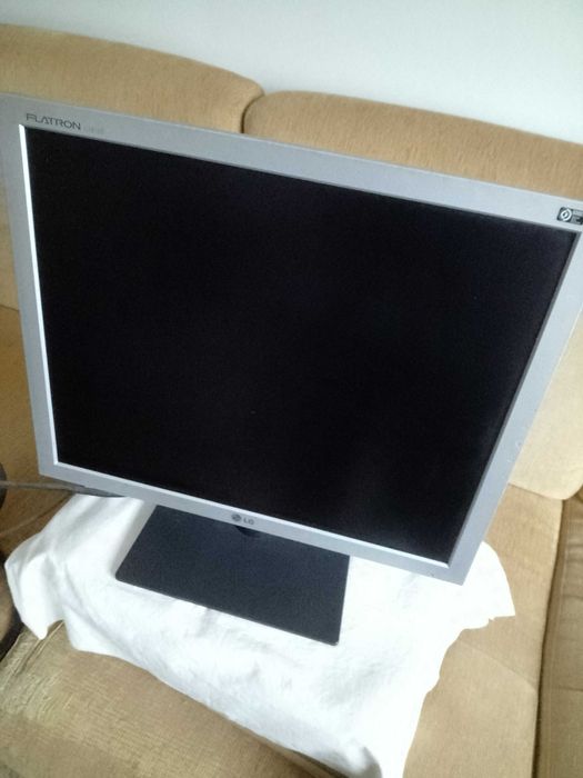 Monitor LG Flatron L1919S-SF (19") para PC, usado