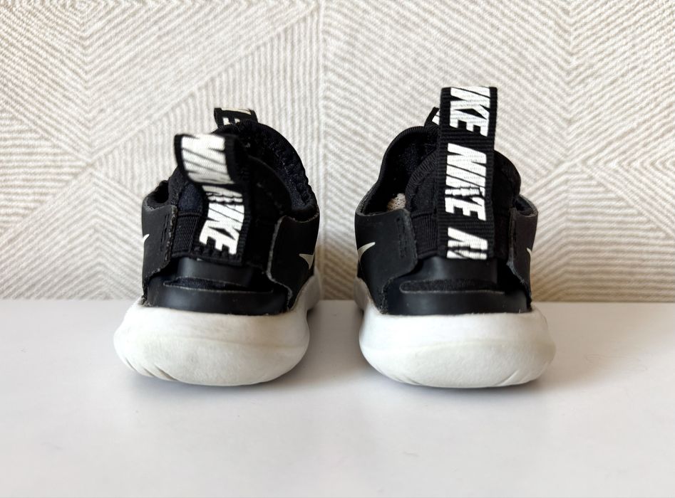 Дитячі кросівки Nike flexrunner розмір 24