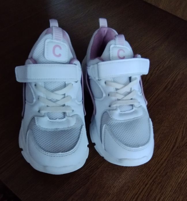 Кросівки для дівчаток