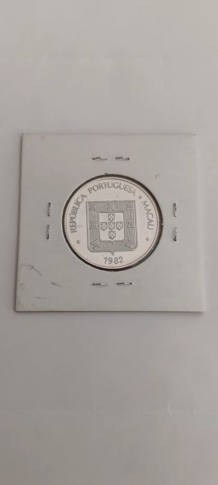 Moeda de 1 pataca 1982. Prof like . Macau