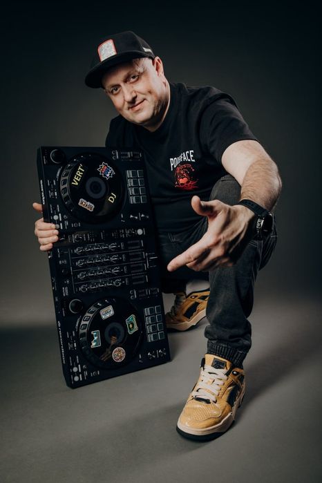 Ді джей ,випускний,весілля корпоратив DJ Vert'