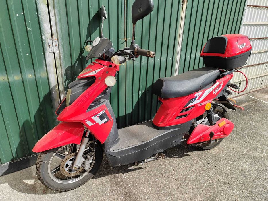 Scooter Elétrica – Com pouco uso