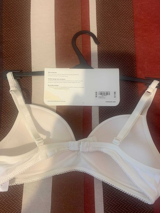 Новый набор из 2 шт подростковых ХБ бюстов Англия New Look