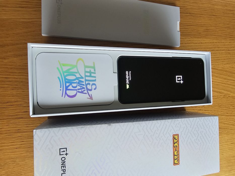 Smartphone Edição limitada OnePlus Nord 2 PACMAN edition, 12 GB RAM