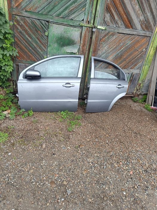 Продам двері шевроле Авео