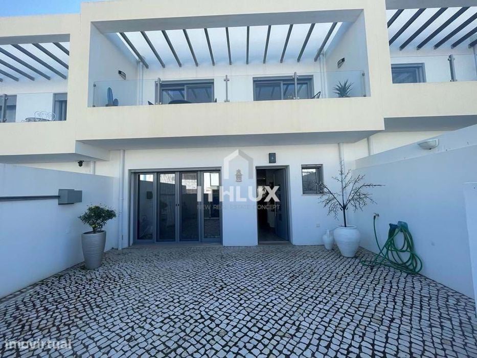 Excepcional Moradia Contemporânea 3+2, em Tavira