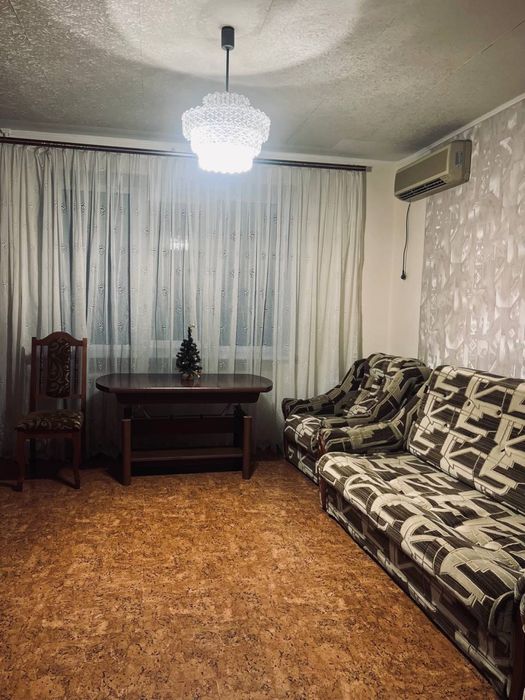 Продам 2-комнатную квартиру в Приднепровске! 20-летие Победы