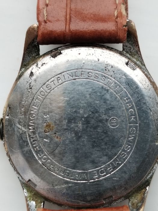 Часы наручные Bossinoer , Швейцарии. Старые. На ходу.