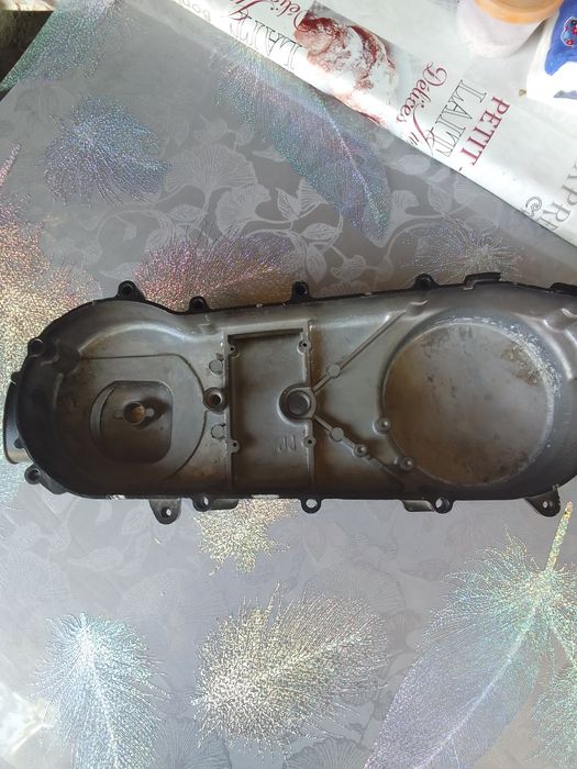 Продам кришку вариатора скутера