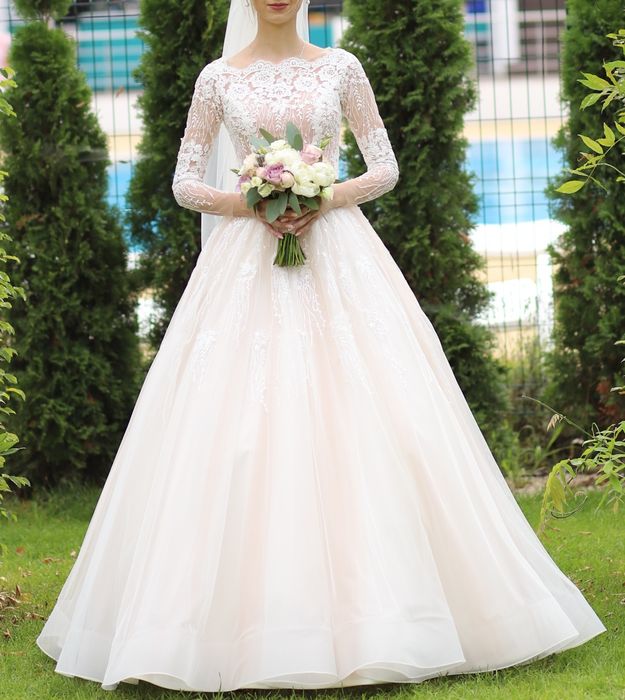 Весільне плаття*