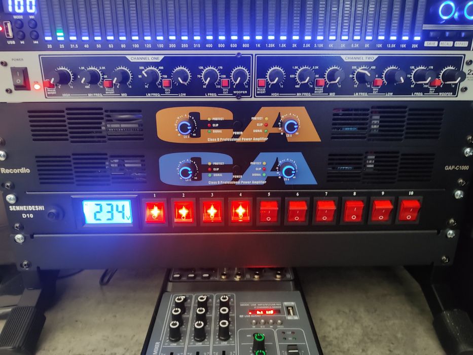 Amplificador 2 x450w a 8 h ou 900 x2 a 4 h,