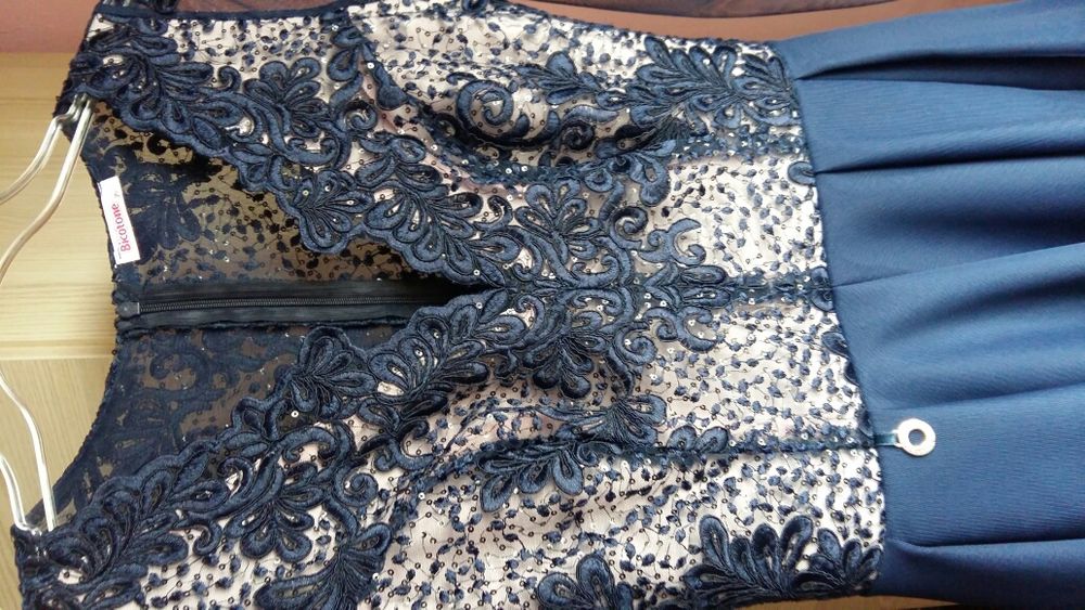 Sukienka raz założona