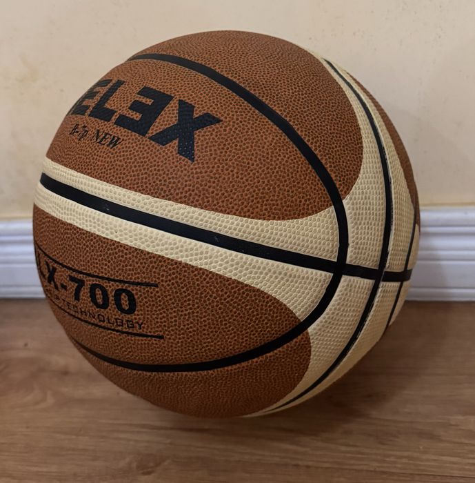 Баскетбольний мʼяч. selex pro grip.НОВИЙ