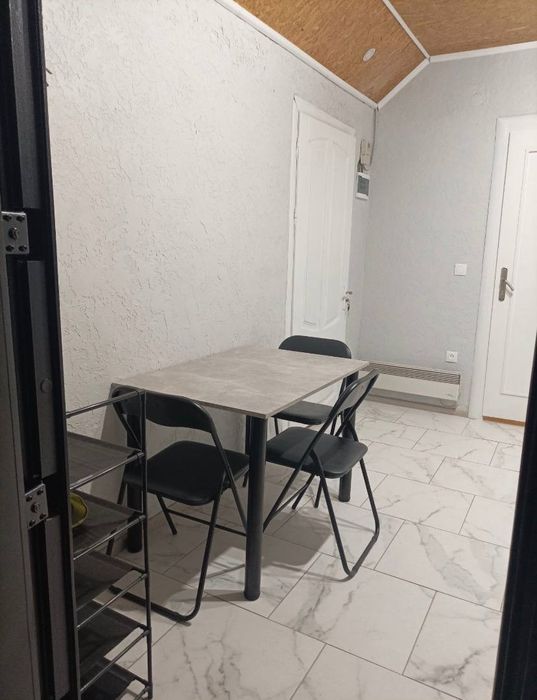 Вже вільна 1к частина будинку з паркомісцем