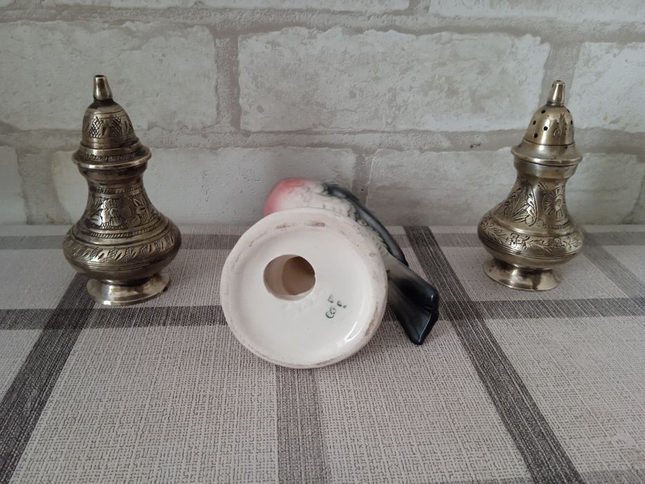 Солонки посеребряные Индия и Снегирь Германия