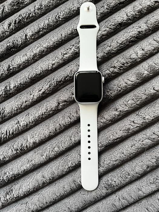 Apple Watch SE II gen. 40 cm