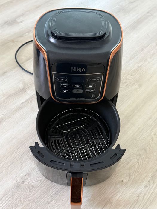 Air Fryer Ninja preto