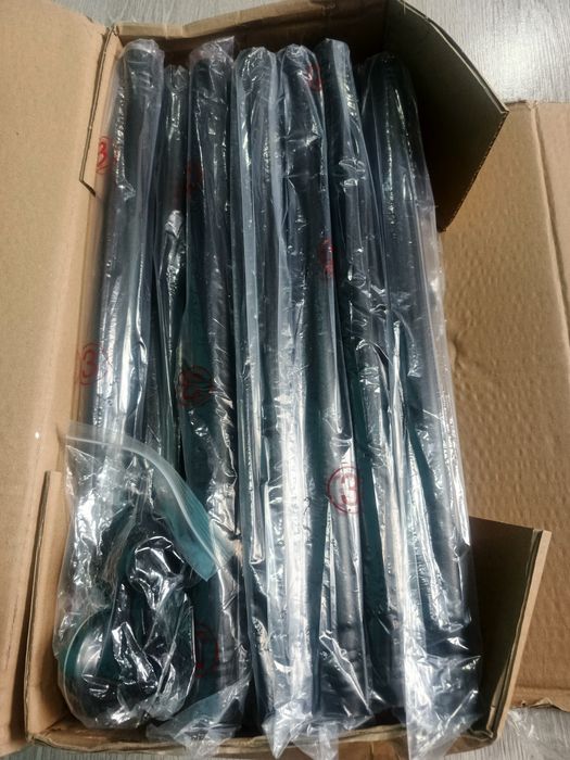 Іертикальний  регульований карниз для штор