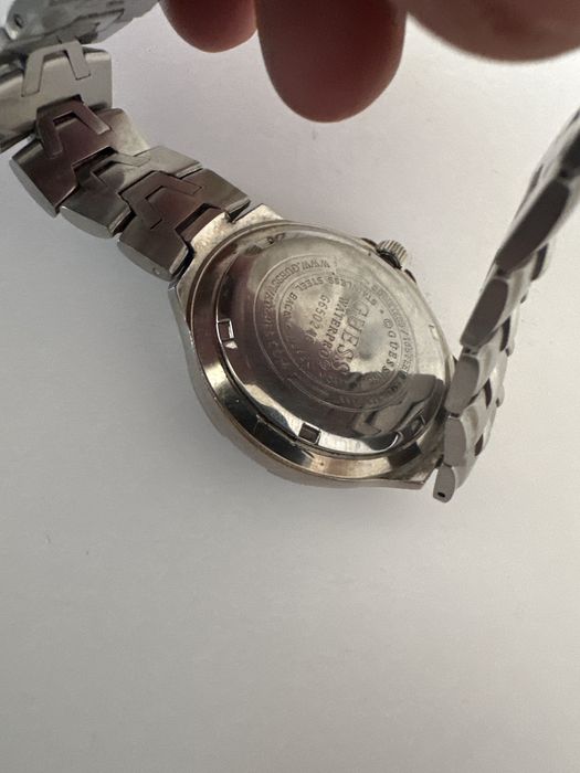 GUESS Waterpro классические кварцевые часы на стальном браслете.