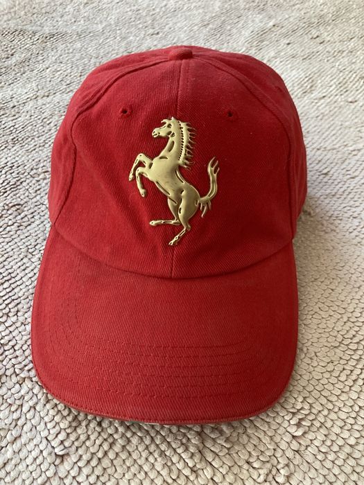 Оригинальная кепка бейсболка Ferrari Italia