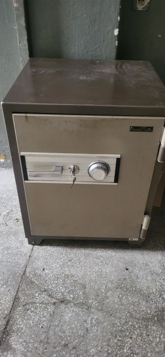 Сейф Royal Safe R-20