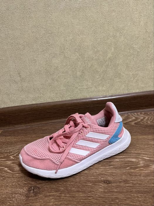 Кросівки для дівчинки adidas 34 розмір