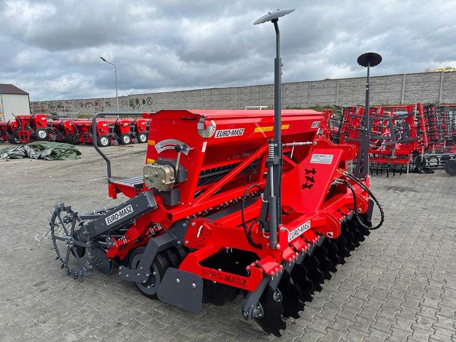 Siewnik Zbożowy Nabudowany Uprawowo-Siewny EURO-MASZ 2.5 3m Talerzowy