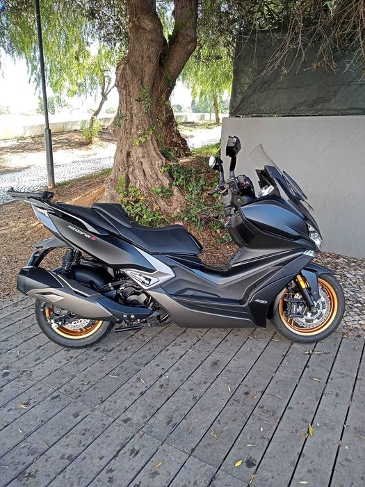 Kymco Xciting 400i como nova