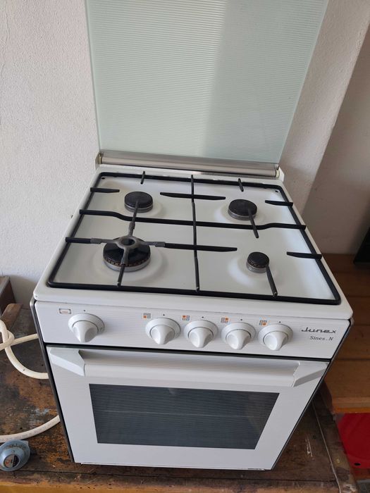 Fogão com forno a gaz
