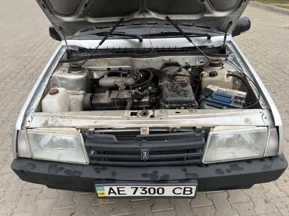 Автомобіль Ваз 2109