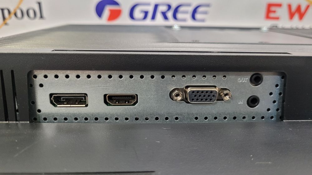 Монитор Samsung LS24 E65