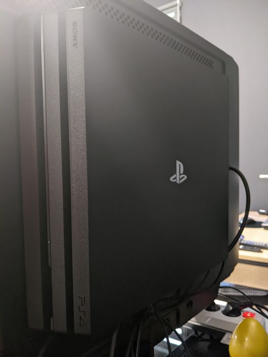 Sony PlayStation 4 Pro CUH-7208B